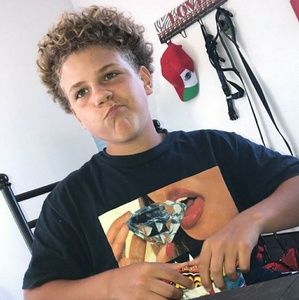 Meet your Posher, Aaron